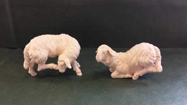 Artikel Nr 2406: 801267 - Schaf knieend zu Kostner 16 cm natur